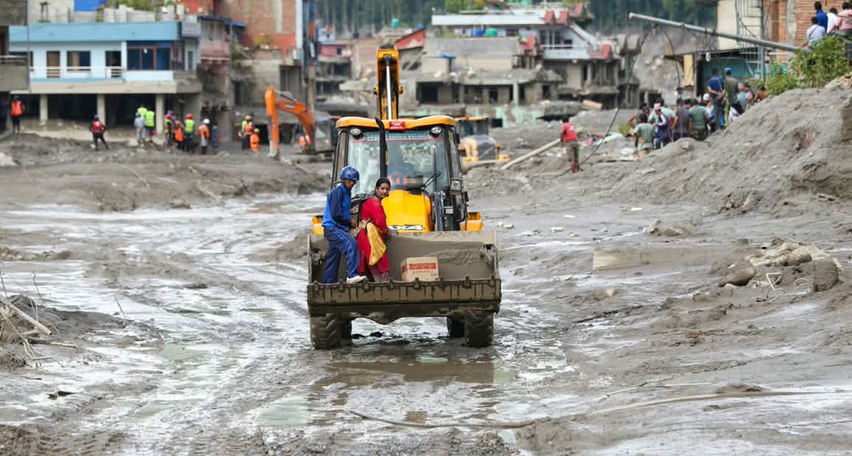 राष्ट्रिय संकटमा हातेमालो
