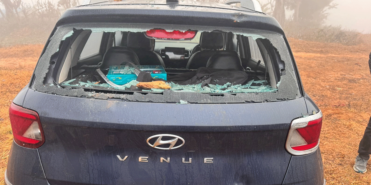 गोरखामा रास्वपा नेता परियारको गाडीमा तोडफोड