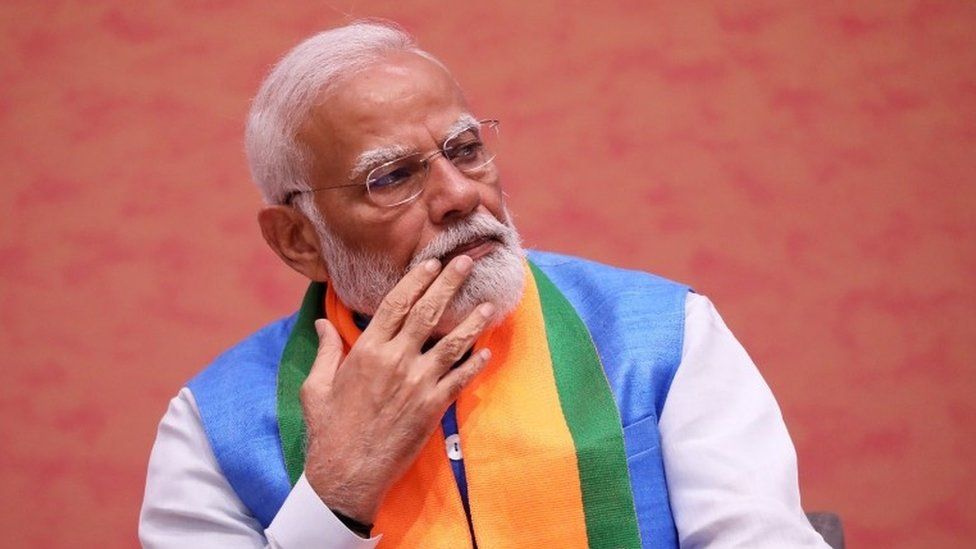 प्रधानमन्त्री मोदीले दिए राजीनामा