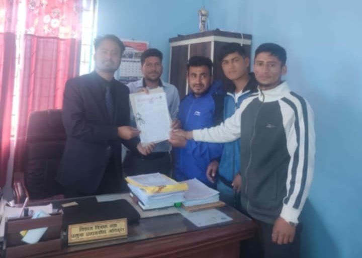 नेविसंघ बाँफिकोटद्वारा गाउँपालिकालाई ज्ञापनपत्र पेश