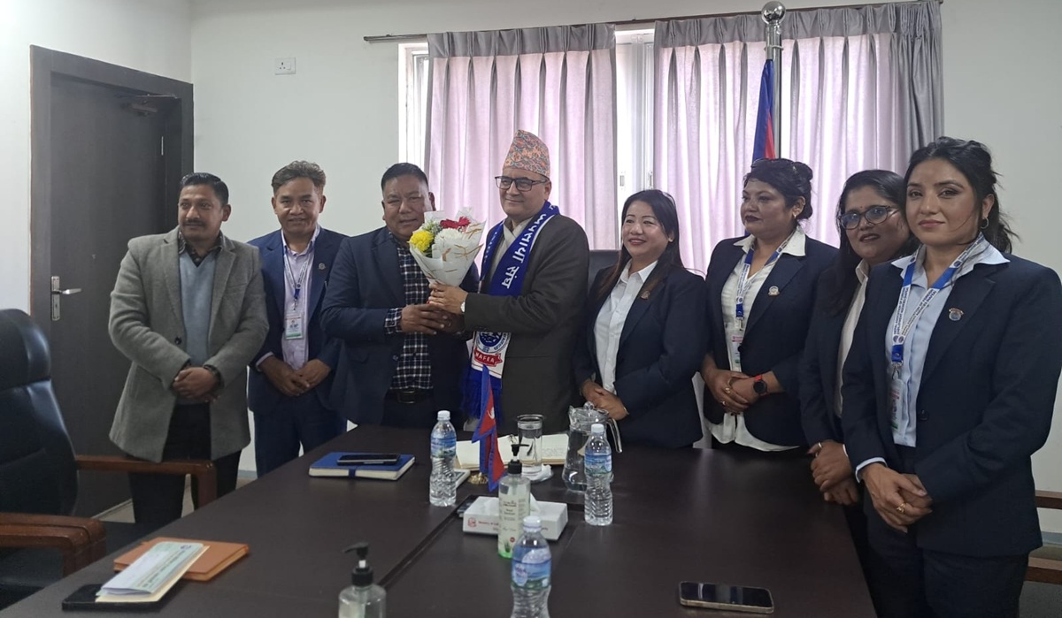 संघद्वारा श्रमसचिव काफ्लेको ध्यानाकर्षण