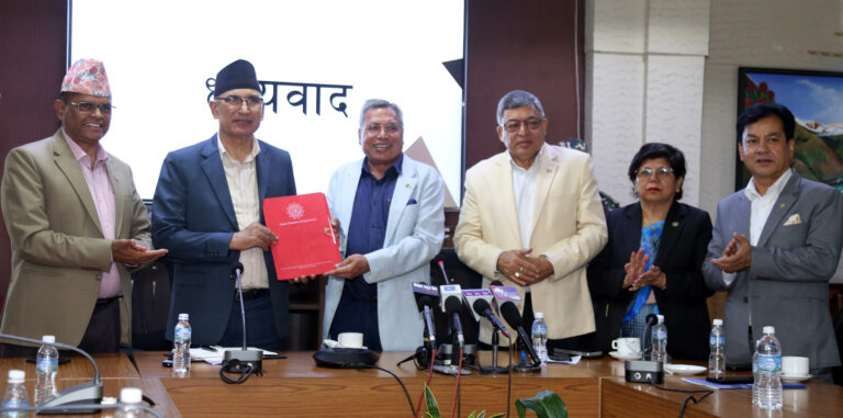 बजेटमा चेम्बरको १०१ बुँदे सुझाव, अर्थमन्त्री भन्छन्- ‘निजी क्षेत्रका समस्या सम्बोधन गर्ने काम भइरहेको छ’