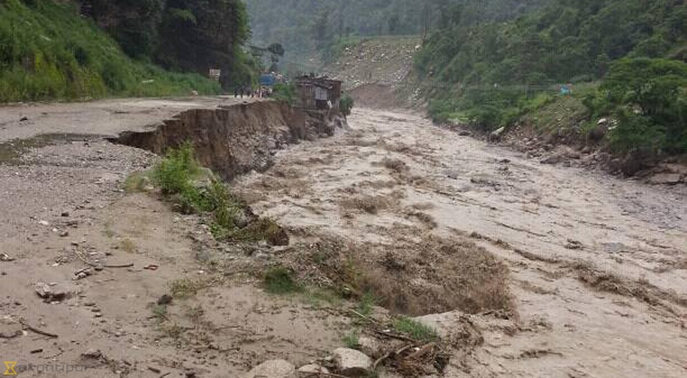 आइतबारसम्म बाढीको जोखिम