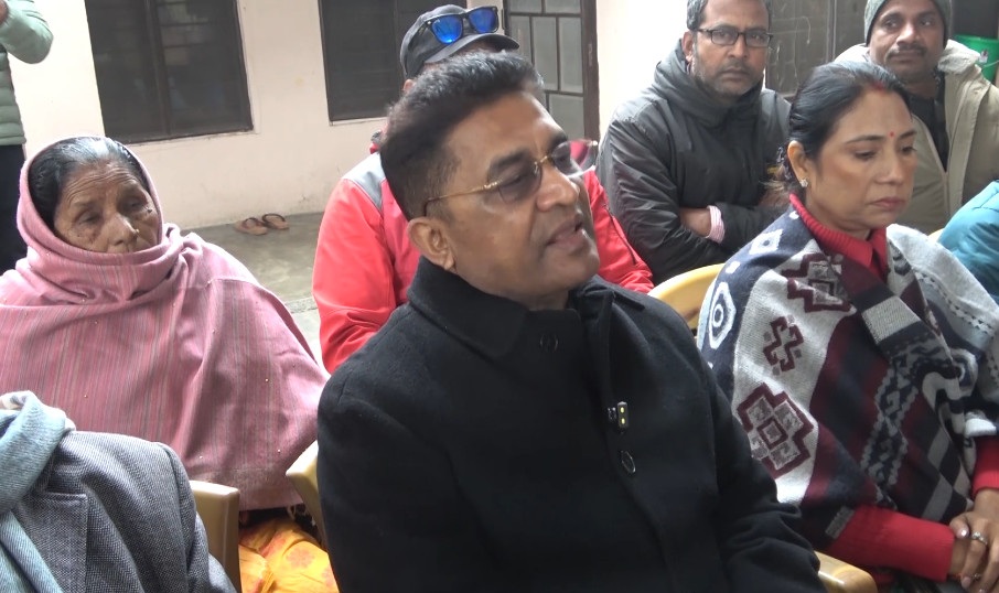 सरकार आफैं निर्वाचन बिथोल्न लागिपरेको छ : रघुवीर महासेठ