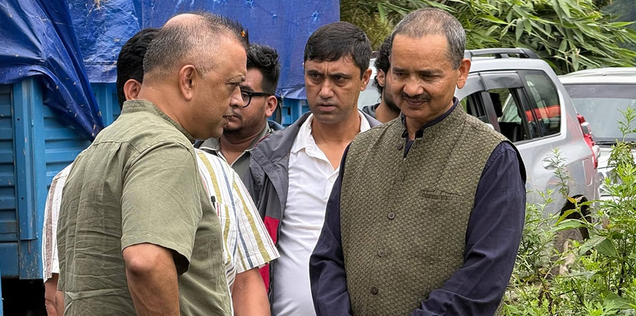 बाढीको क्षति बुझ्न विज्ञ टोलीसहित रसुवा पुगे कांग्रेस सभापति थापा