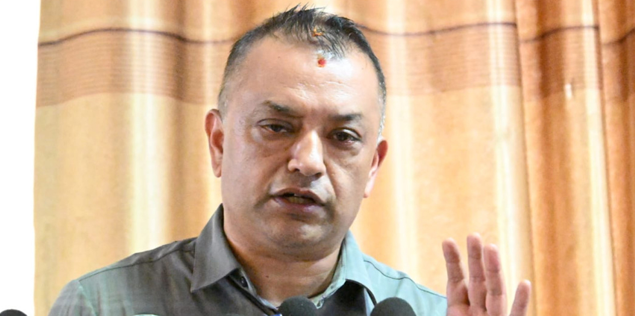 केन्द्रीय समिति बैठकमार्फत गगन थापाले गरे देउवाको स्वागत