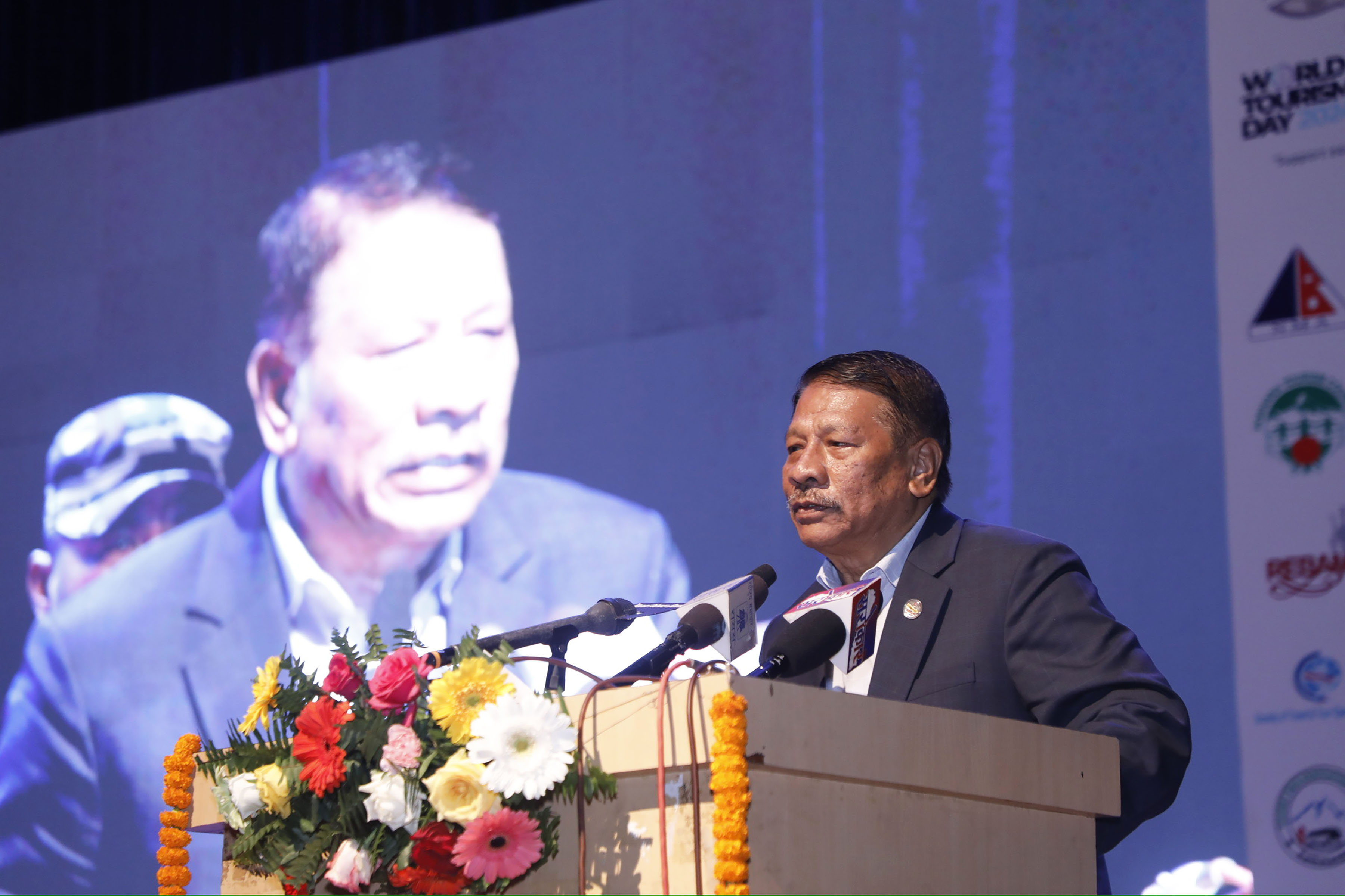 अर्थतन्त्रलाई सुधार्न पर्यटन क्षेत्रको योगदान महत्वपूर्णः कार्यवाहक प्रधानमन्त्री