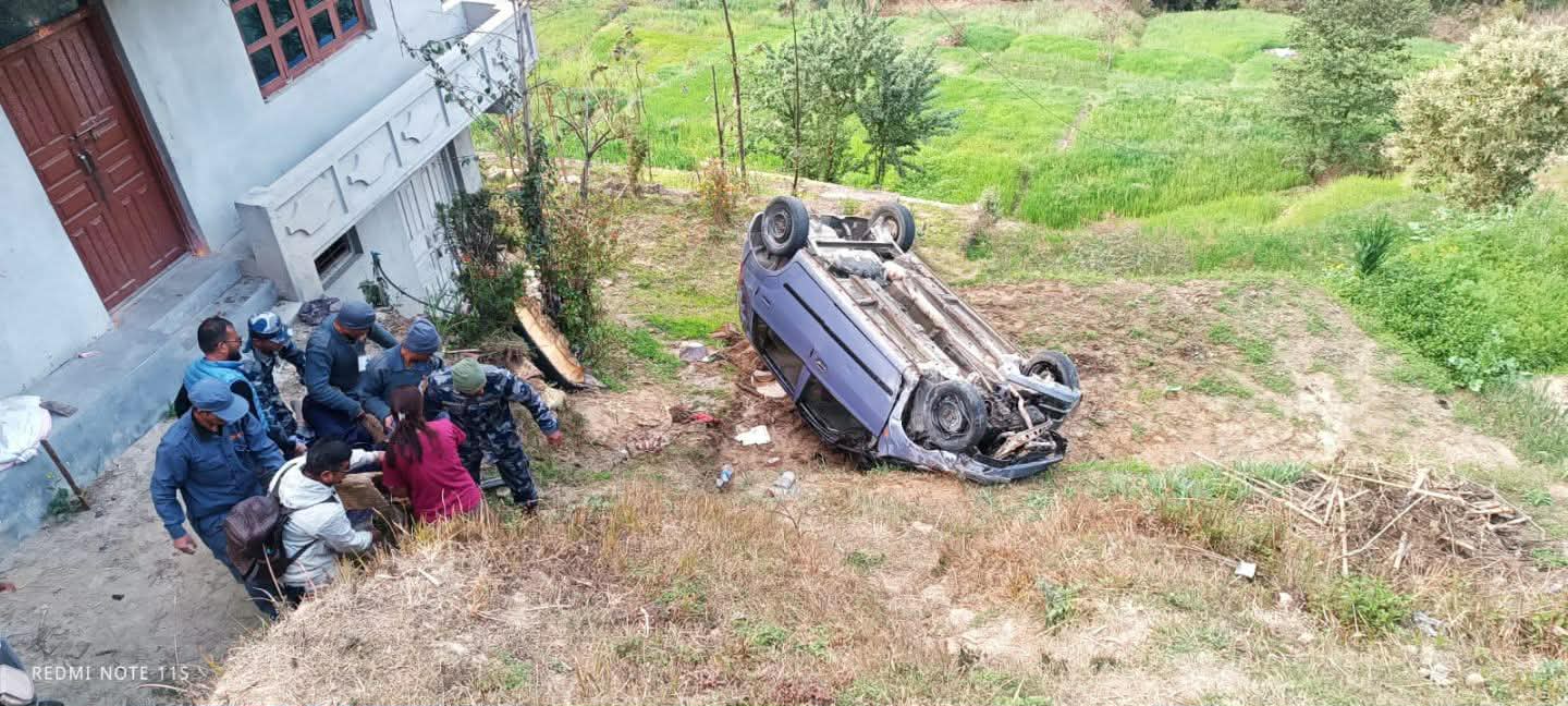 नगरकोटबाट भक्तपुर आउँदै गरेको कार दुर्घटना, ४ जना घाइते