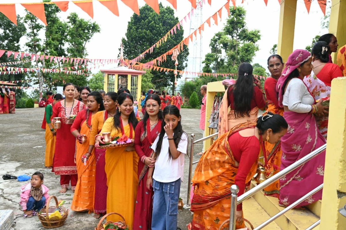 साउनको अन्तिम सोमबार : छत्रेश्वरी शक्तिपीठमा भक्तजनको घुइँचो