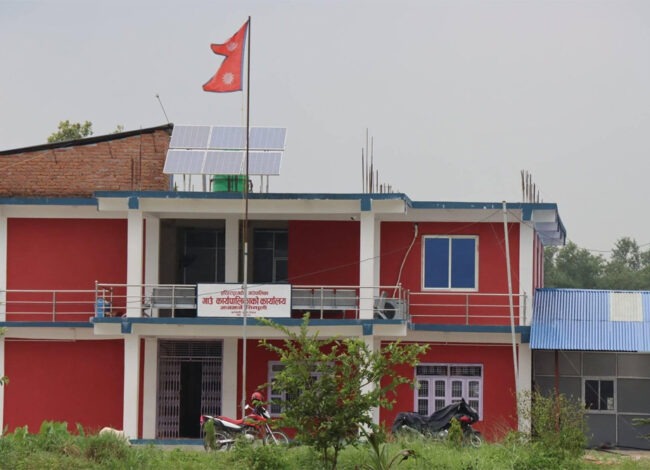प्रमुख प्रशासकीय अधिकृत राईले कर्मचारी आचारसंहिता विपरीत गतिविधि गरेको आरोप