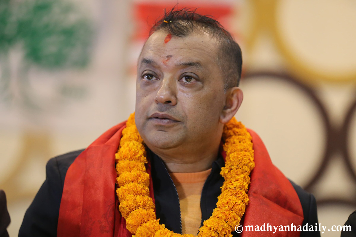 १० लाखमध्ये ९ लाख ८० हजार सदस्य आफूहरूसँग रहेको गगन थापाको दाबी