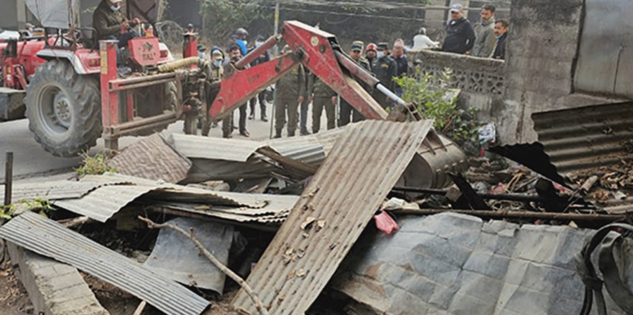 बुटवलमा पनि सरकारी जग्गामा बनेका घरटहरा हटाउन थालियो
