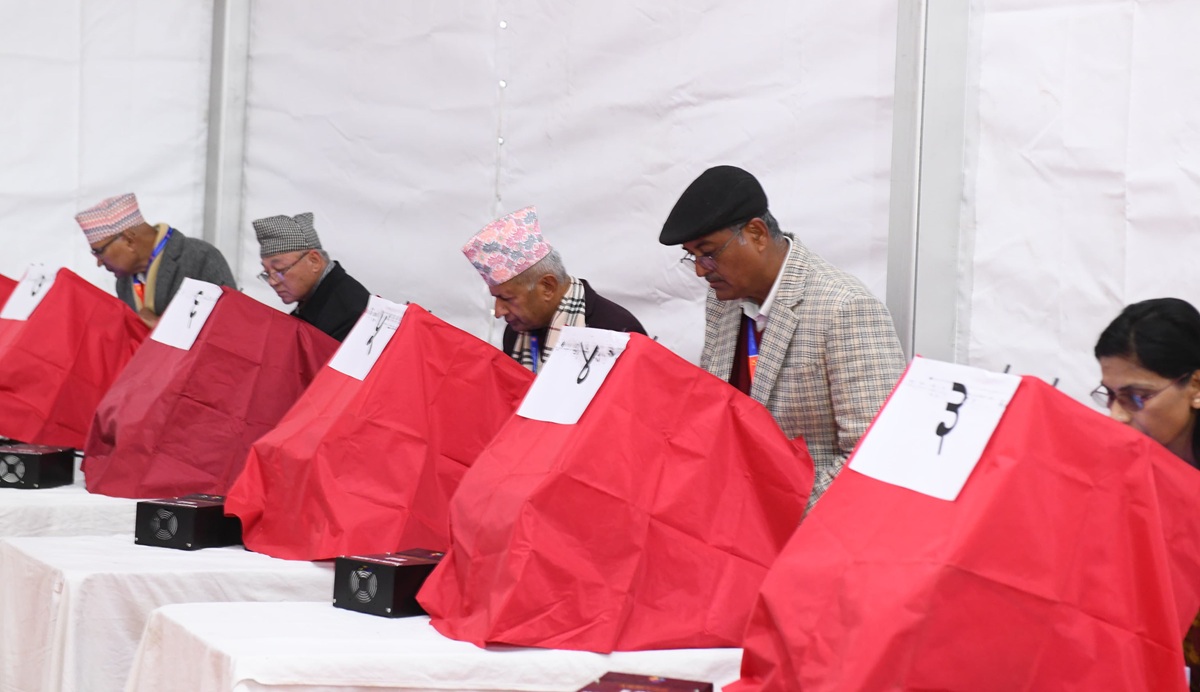 एमाले महाधिवेशन : ४ बजेसम्म ७ सय मत खस्यो