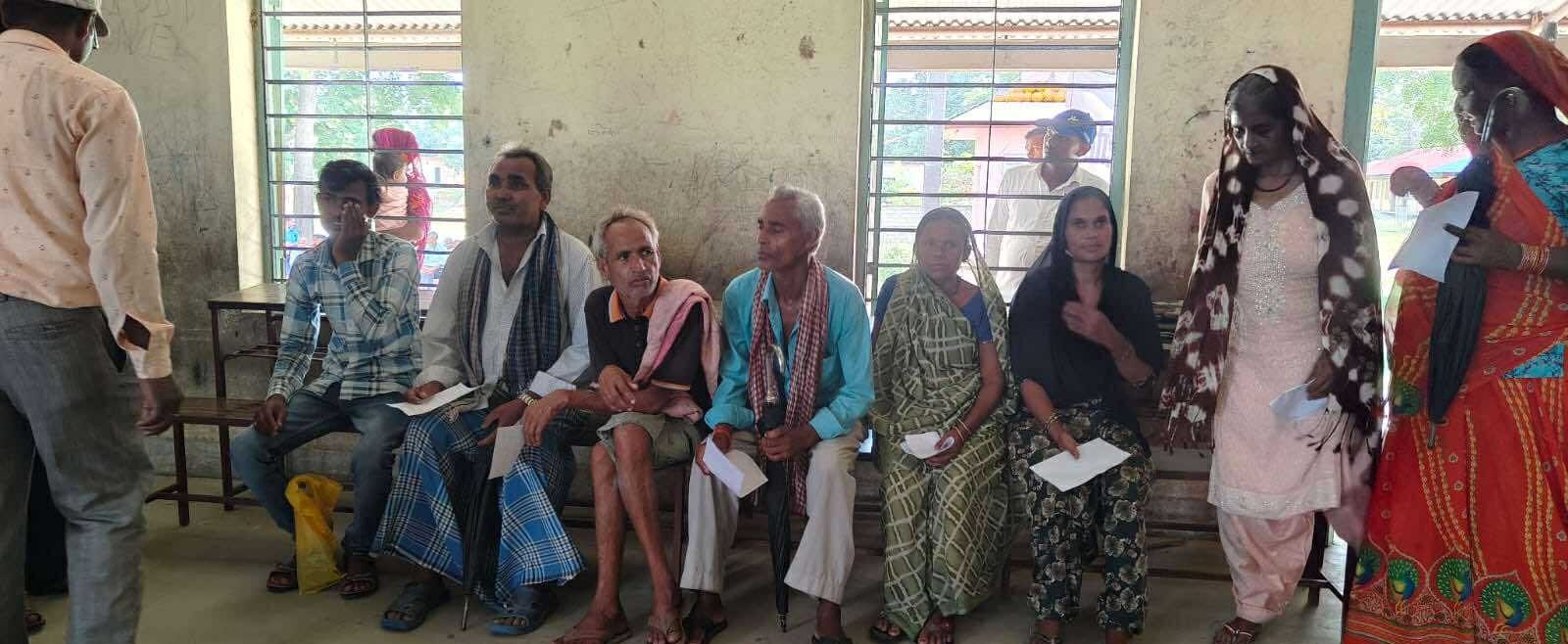 निःशुल्क आँखा शिविरमा १ हजार बढी लाभान्वित