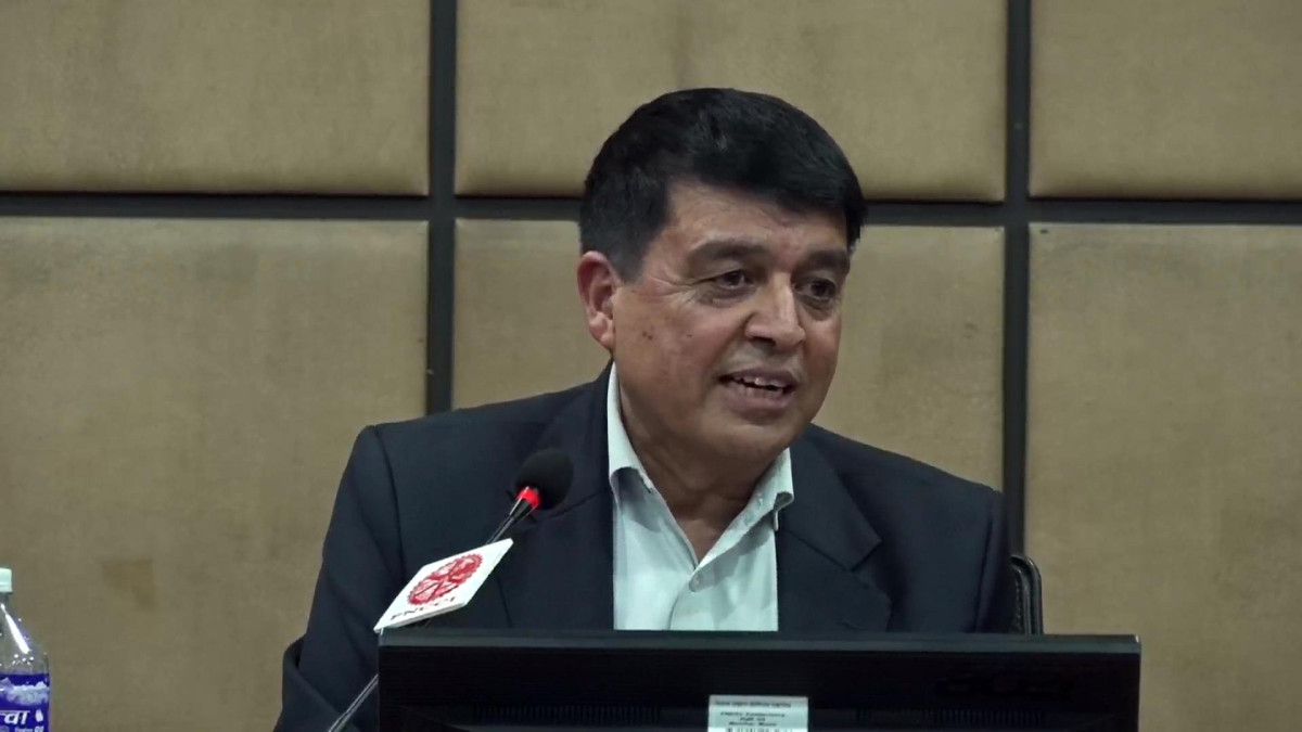 डेडिकेटेड-ट्रंकलाइन विवादमा सरकारले उद्योगीहरुको प्रस्तावमा सहमति जनायोः चन्द्र ढकाल