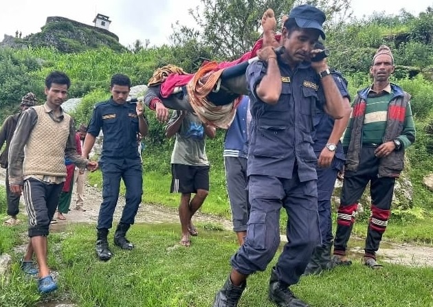 रुख ढल्दा जाजरकोटमा एक जना गम्भीर घाइते