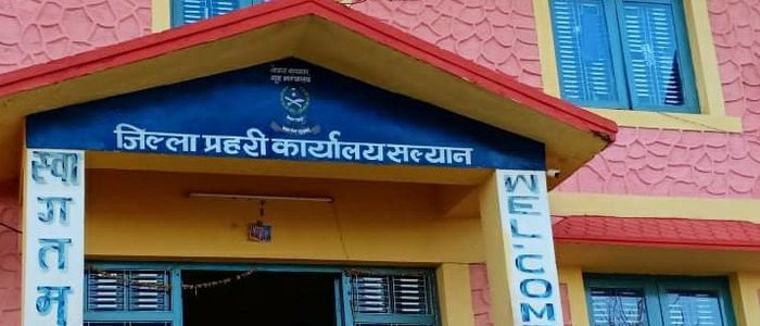 सल्यान बसपार्कमा तरबार प्रहार, दुई कर्मचारी घाइते