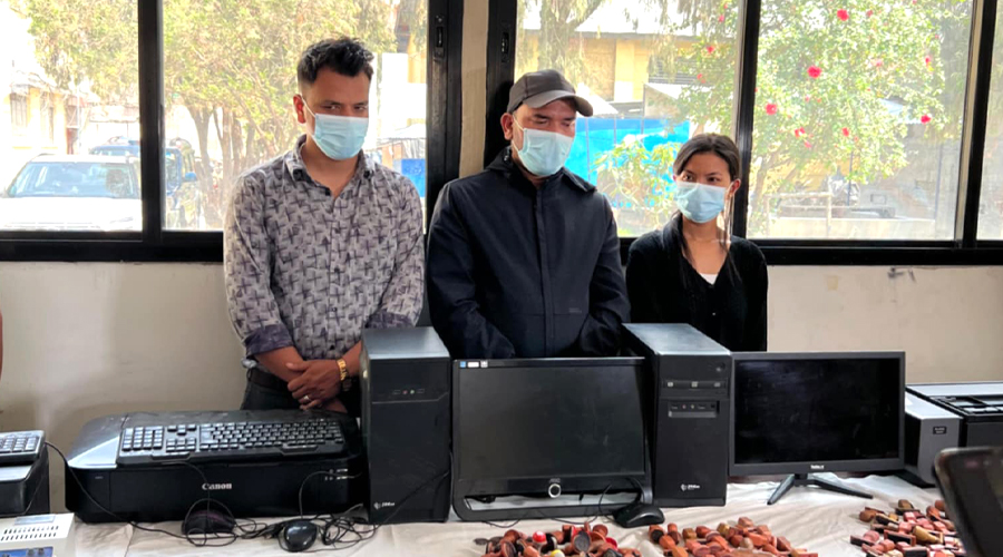 सरकारी कागजातको ‘फ्याक्ट्री’ चलाउने गिरोह पक्राउ