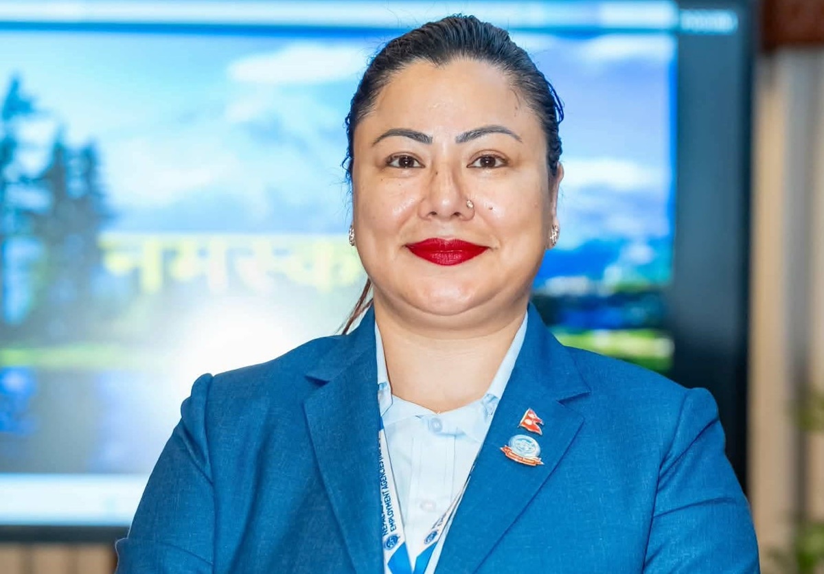बाढीपीडितका लागि संघकी सदस्य भावना गजुरेलको आर्थिक सहयोग