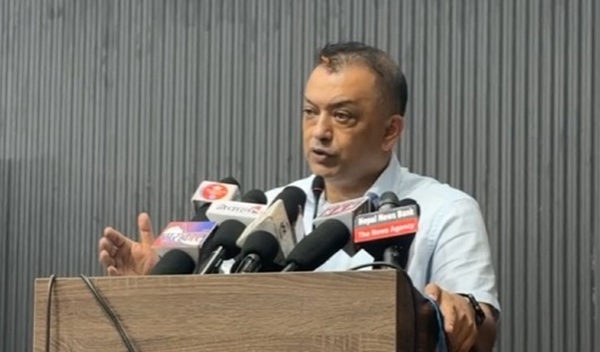 यो सरकारलाई लाइफभन्दा बढी लाइकको चिन्ता छ : गगन थापा