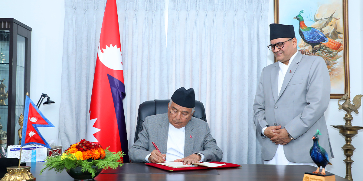 जसपा नेपालको राष्ट्रिय महाधिवेशन मञ्च हावाहुरीले भत्कायो