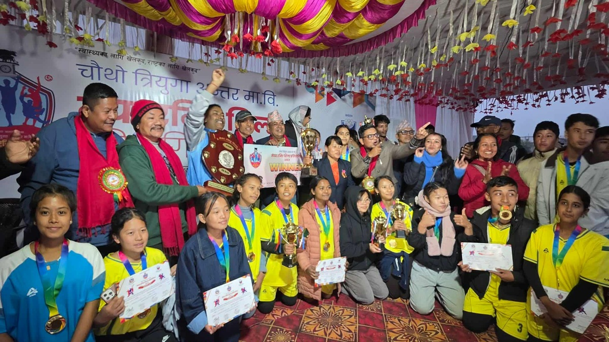 त्रियुगा माविलाई मेयर रनिङ शिल्डको उपाधि