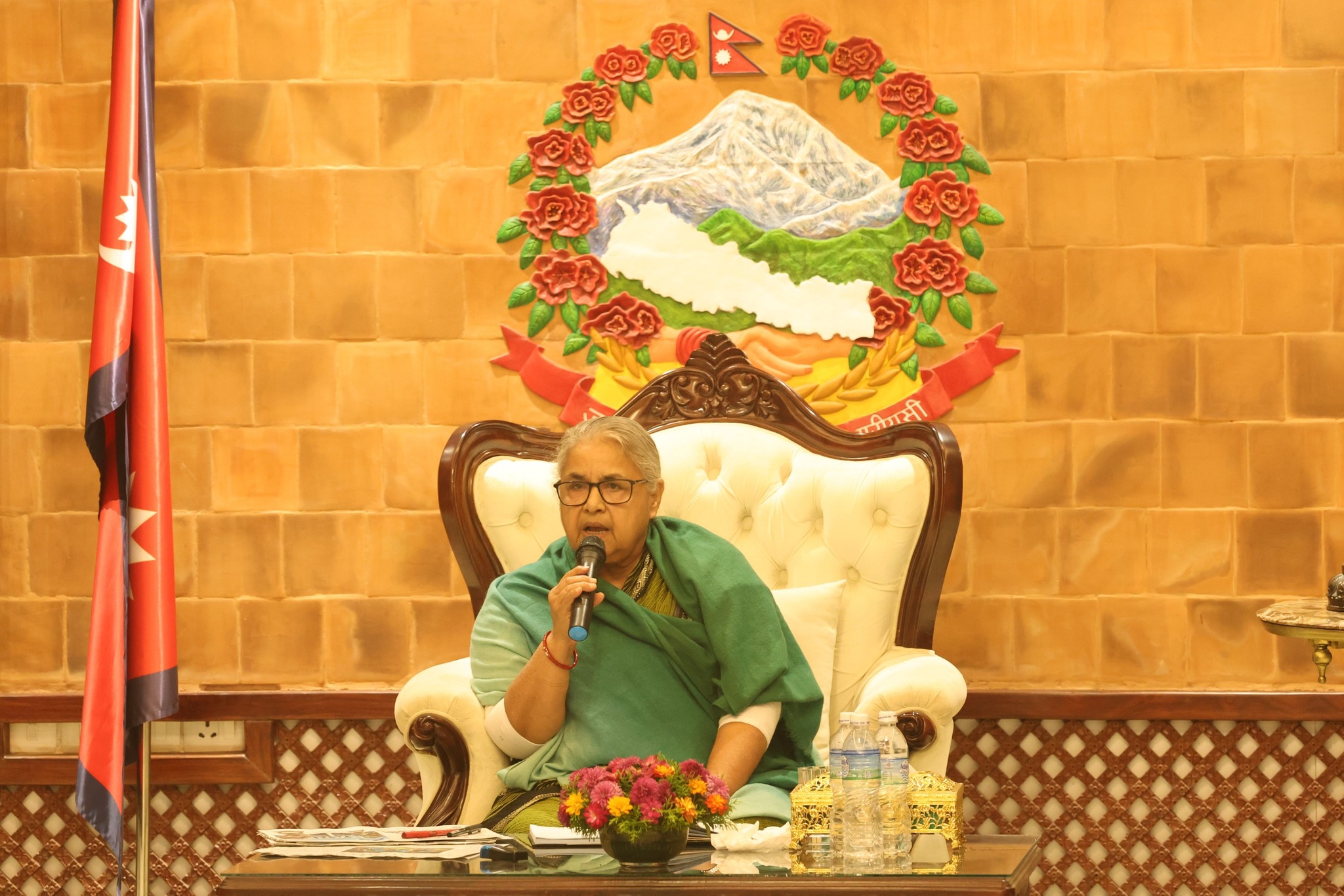 नागरिकताका लागि संघर्ष गर्दागर्दै युवतीको मृत्युको घटनाप्रति प्रधानमन्त्रीले मागिन् माफी  