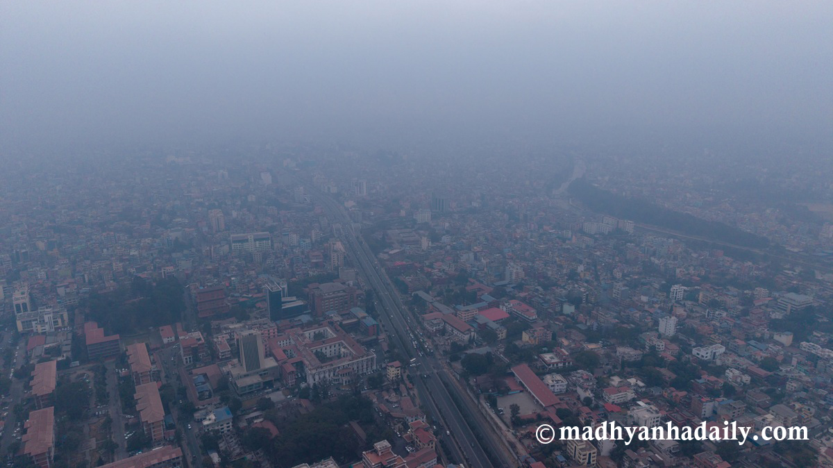 वर्षासँगै घट्यो वायु प्रदूषण