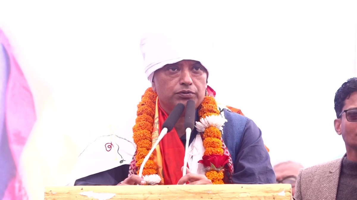 सामाजिक सञ्जालमा भिड्ने काम नगरौं, मुलुकमा घृणा फैल्याउँछ : गगन थापा