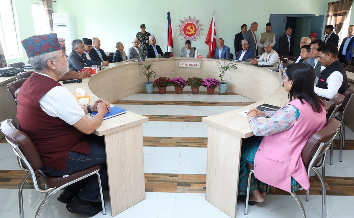 जसपा नेपालको राष्ट्रिय महाधिवेशन मञ्च हावाहुरीले भत्कायो