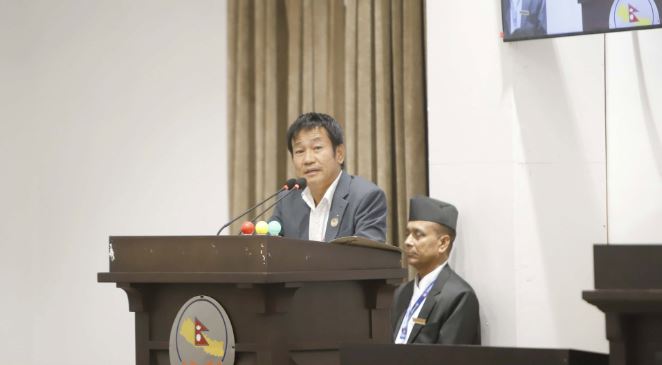 संसदमा सम्पाङको प्रश्न : प्रधानमन्त्री अयोग्य बन्नुभएको हो ?