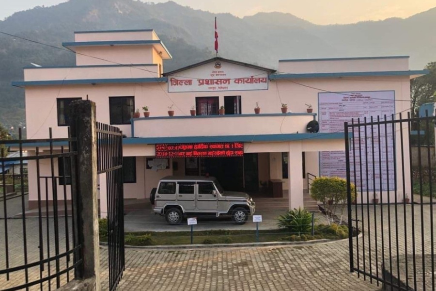लमजुङका आधा दर्जन कार्यालय ४ वर्षदेखि निमित्तको भरमा