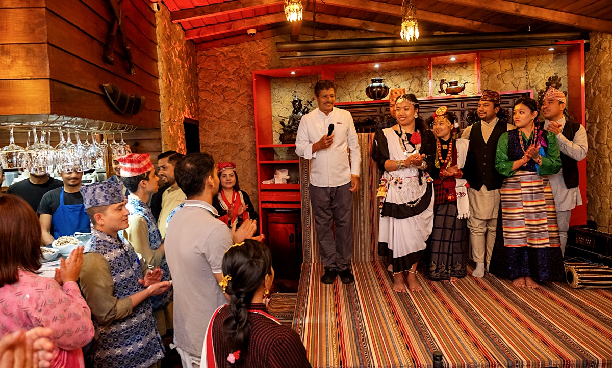 पोर्चुगलमा नेपाली खाना र संस्कृतिमार्फत नेपालको पर्यटन प्रवर्धन गर्दै टंक सापकोटा