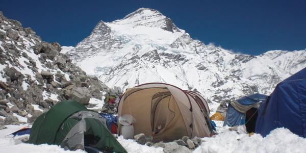 चोयुमा नेपालबाट आरोहण सुरु, नयाँ रुटबाट ६ नेपालीसहित ७ आरोहीद्वारा सफल आरोहण