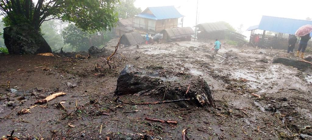 ताप्लेजुङमा बाढी पहिरोबाट ८१ परिवार विस्थापित