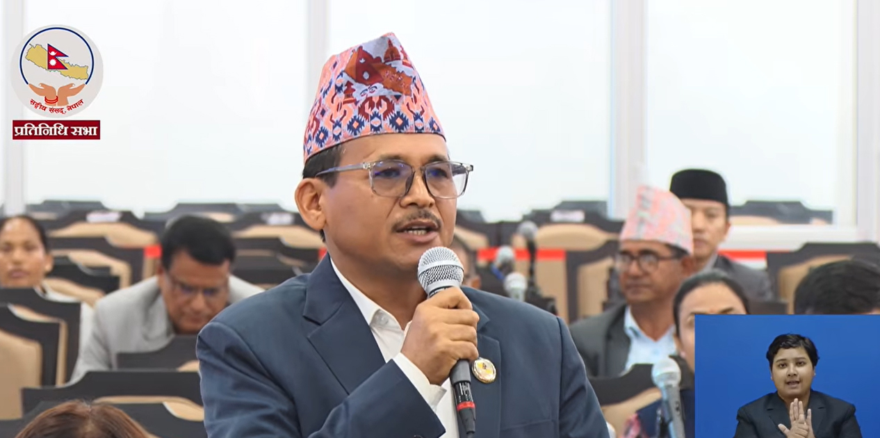 मिडिया हाउसअगाडि गाडी तेर्स्याउनेलाई कारबाही गर्न सांसद मल्लको माग