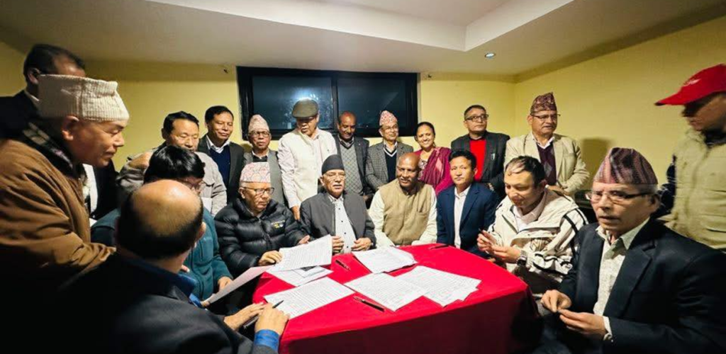 माओवादी र एकीकृत समाजवादीसहित ८ दलबीच एकताको सहमतिमा हस्ताक्षर