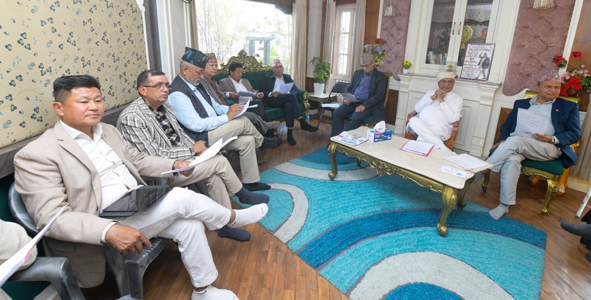 एमालेमा उकुसमुकुस, आत्मसमीक्षा र आरोप-प्रत्यारोपमा नेताहरू