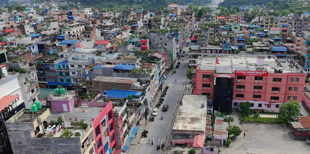 फोहरजन्य वस्तु बिक्री गरी १० लाख आम्दानी