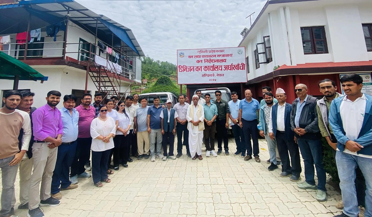 नागरिकता बोकेर वन कार्यालय पुगेपछि काठ पाउने व्यवस्था गर्दैछौं : मन्त्री कलवार