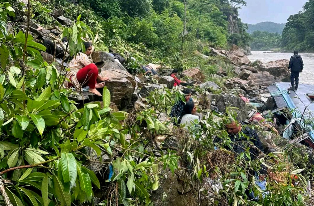 मर्स्याङ्दी बस दुर्घटना : कम्तीमा १२ जनाको मृत्यु