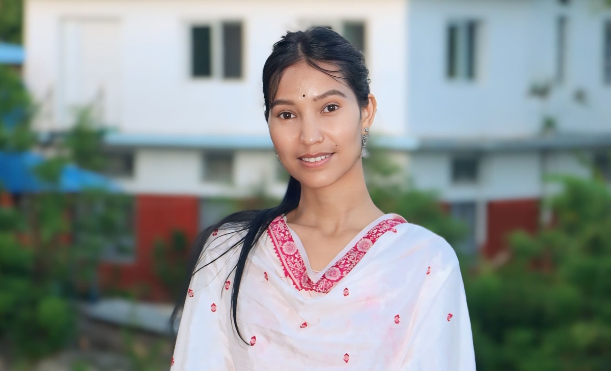 कविता : दाइ परदेशिएको दिन