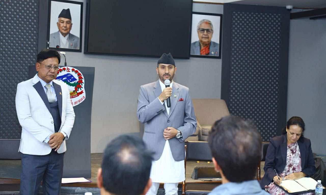 चलचित्र क्षेत्रको श्रीवृद्धिका लागि सरकार प्रतिबद्ध : मन्त्री खरेल