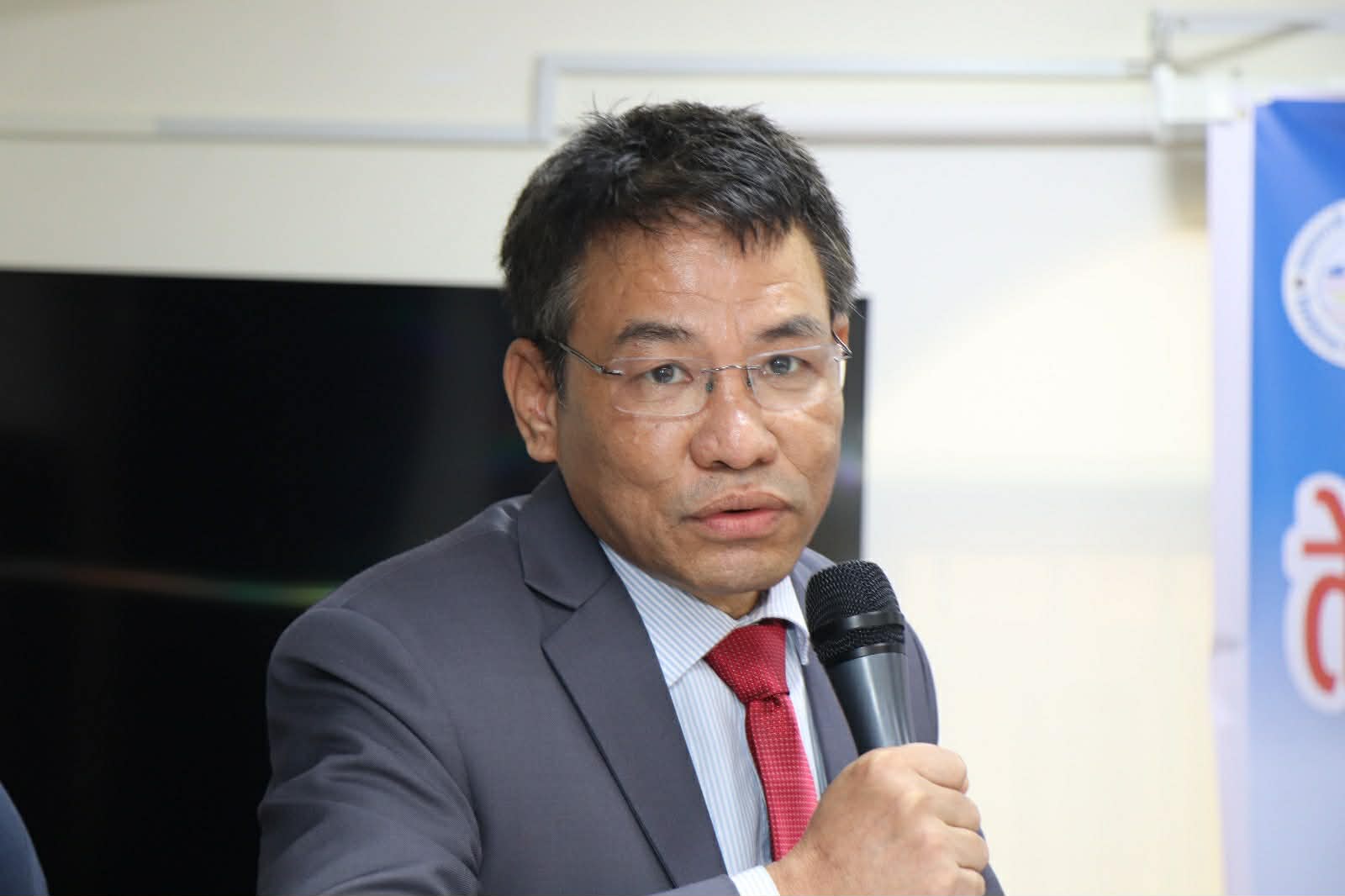  कतारबाट साउदी हुँदै नेपाल जान खर्चिलो भएपनि श्रमिक इच्छुक देखिए : का.वा. राजदूत राई