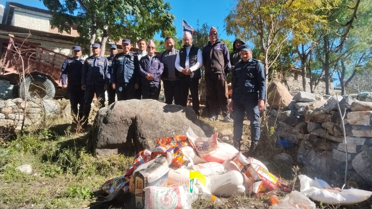 त्रिपुरासुन्दरीको त्रिपुराकोट बगर बजार अनुगमन, म्याद गुज्रेका सामग्री नष्ट