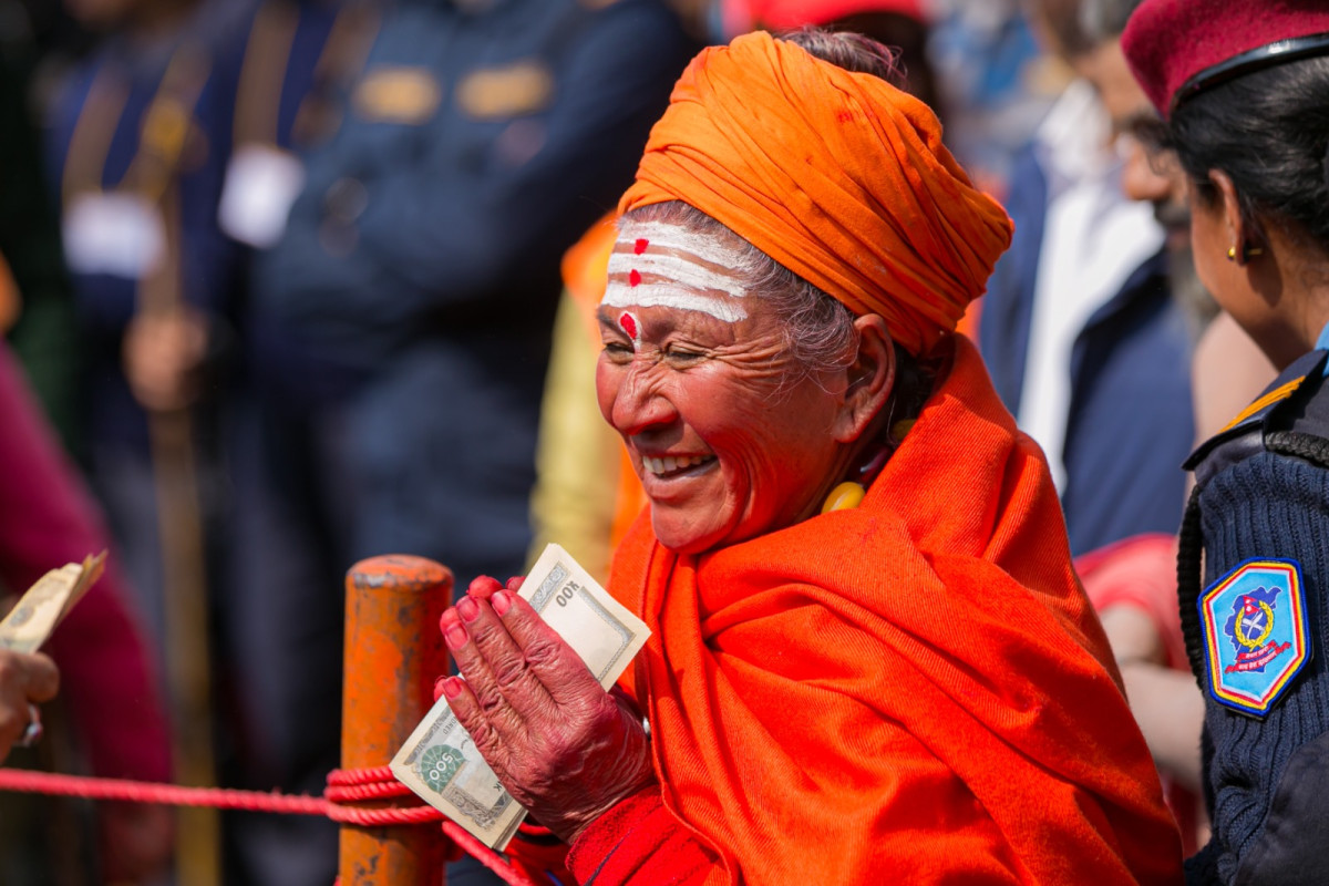 महाशिवरात्रिमा पशुपतिनाथ आएका साधुसन्तको दक्षिणासहित बिदाइ