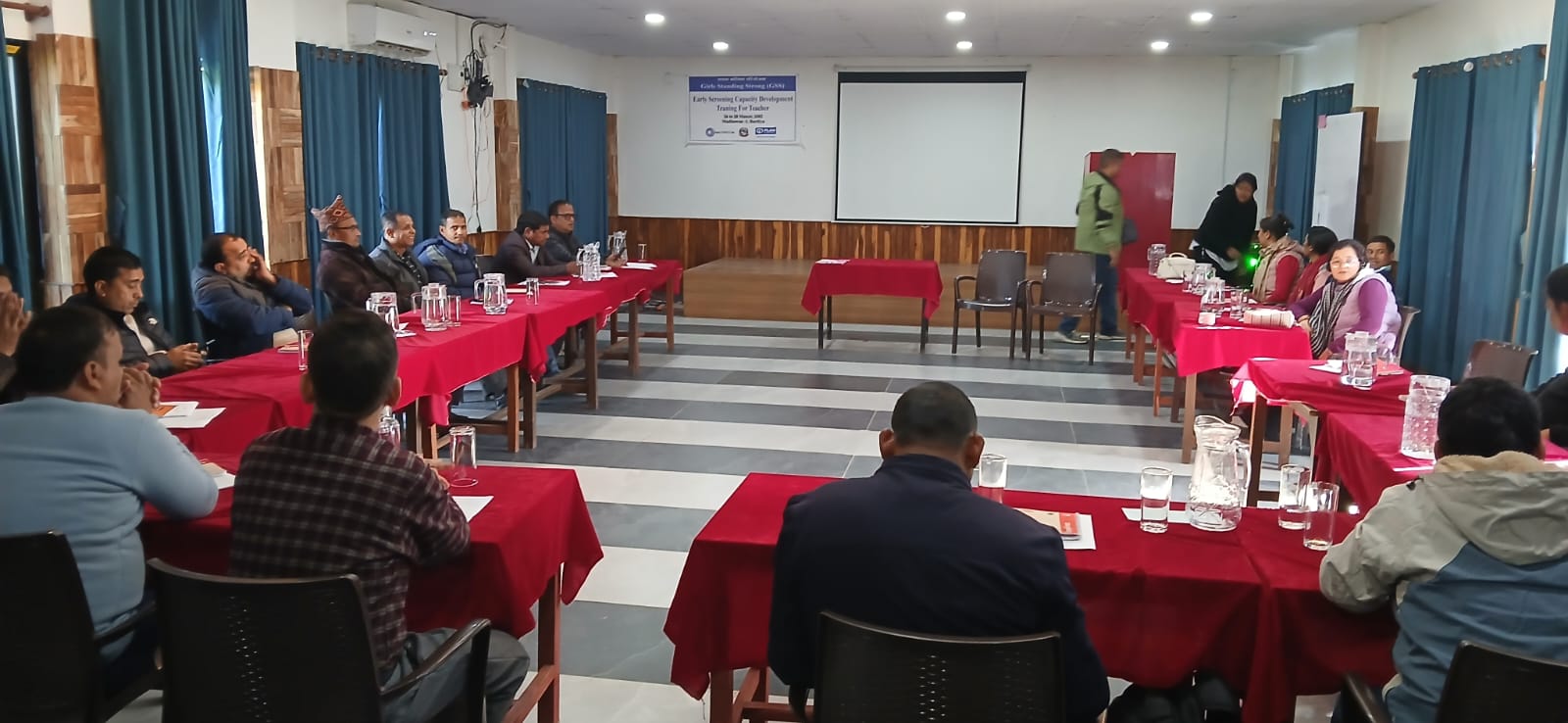 प्रधानाध्यापक र शिक्षकका लागि क्षमता विकास तालिम