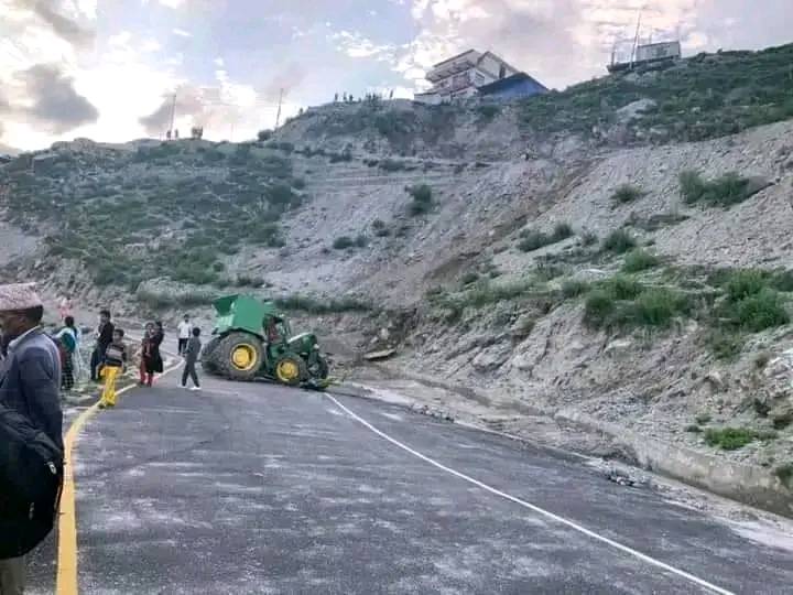 ट्याक्टर दुर्घटना हुँदा एक जनाको मृत्यु, दुई घाइते