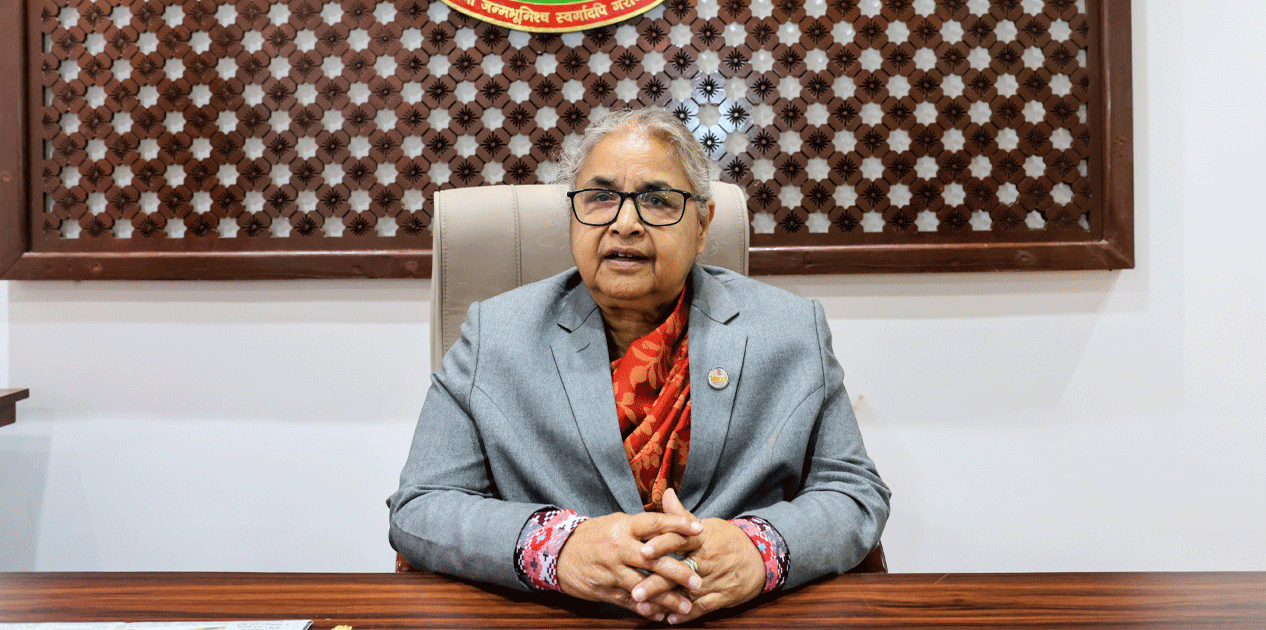 स्वास्थ्य बीमा समस्याबारे छलफल गर्न प्रधानमन्त्रीले बोलाइन् बैठक