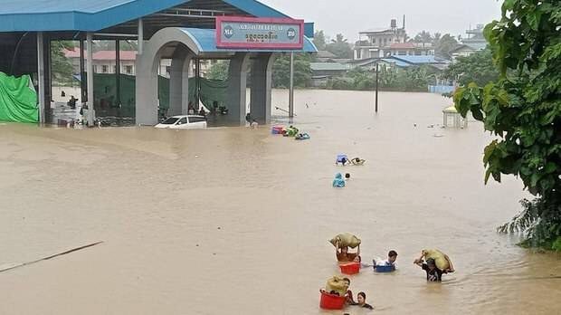 म्यान्मामा बाढीका कारण करिब तीन सय जनाको मृत्यु 